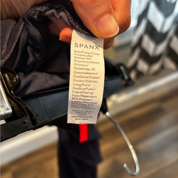 SPANX navy Velvet Leggings Sleek Form-Fitting Design comfort athleisure casual - Picture 5 of 14